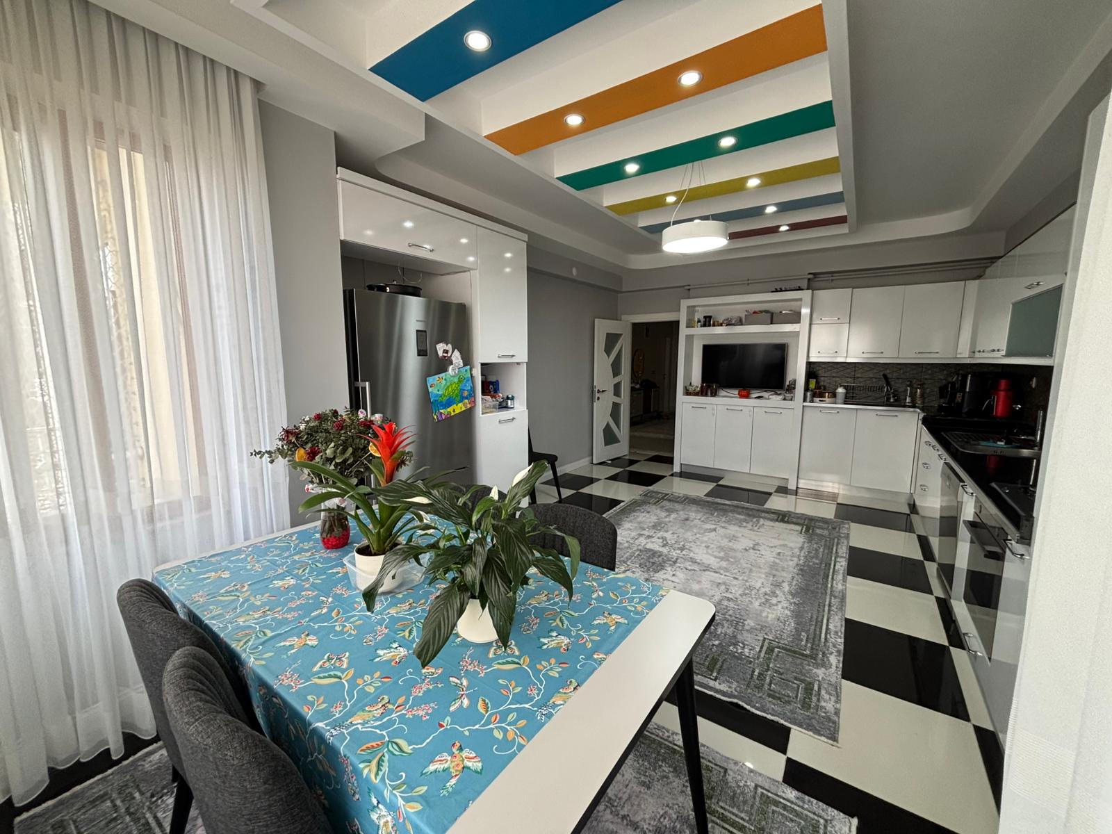 KAYA EMLAKTAN ŞARK KONAKLARI2 DE FULL YAPILI 4+1 DAİRE